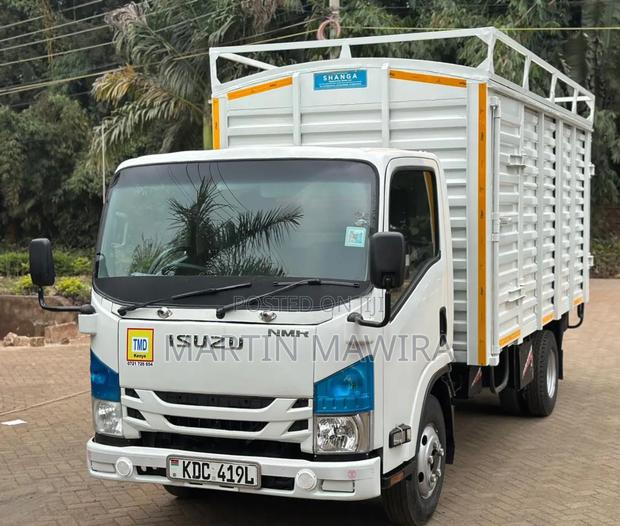 Isuzu NMR Lorry - thumbnail 3