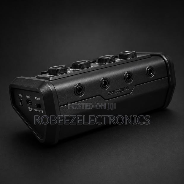 Zoom ZHA-4 Handy Headphone Amplifier - main view