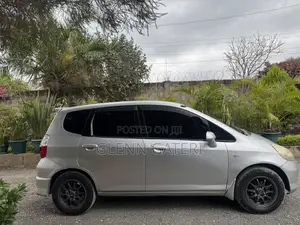 Honda Fit 2006 Silver