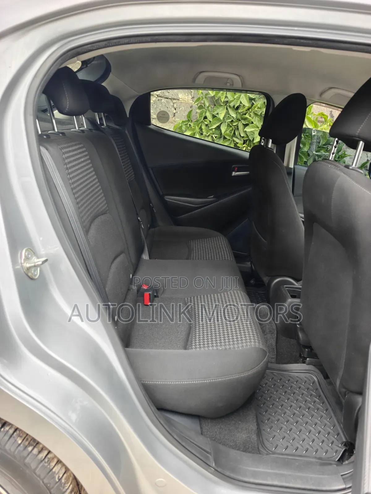 Mazda Demio 2017 Silver