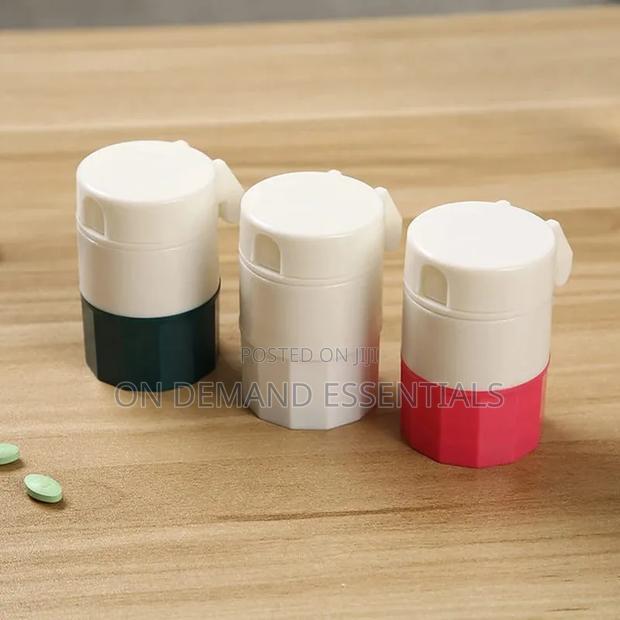4 in 1 Pill Cutter - thumbnail 2