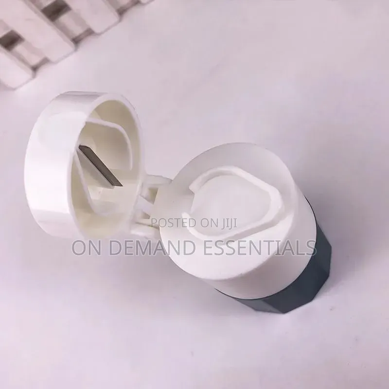 4 in 1 Pill Cutter