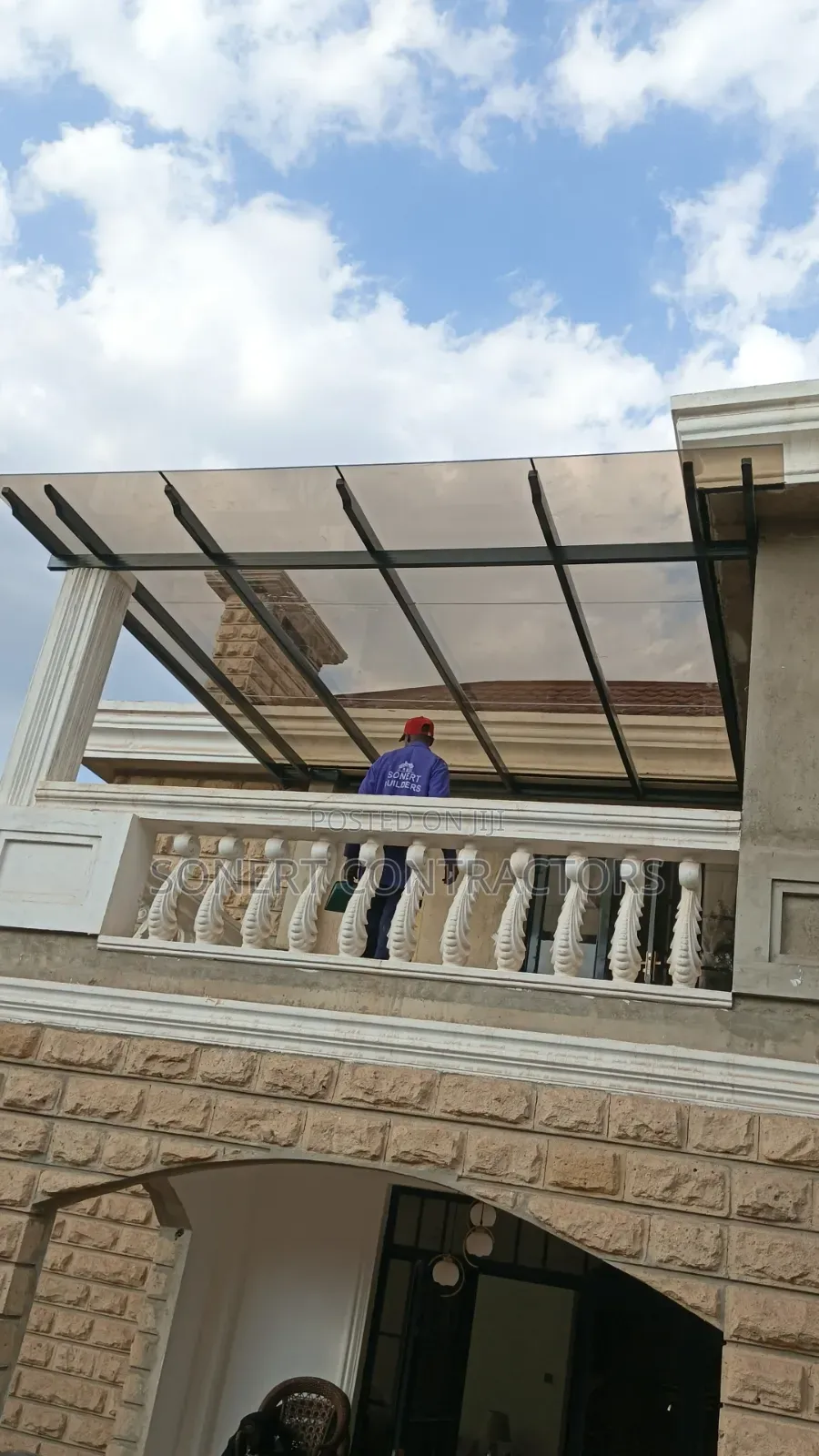 Quality Pergola Glass at Balcony
