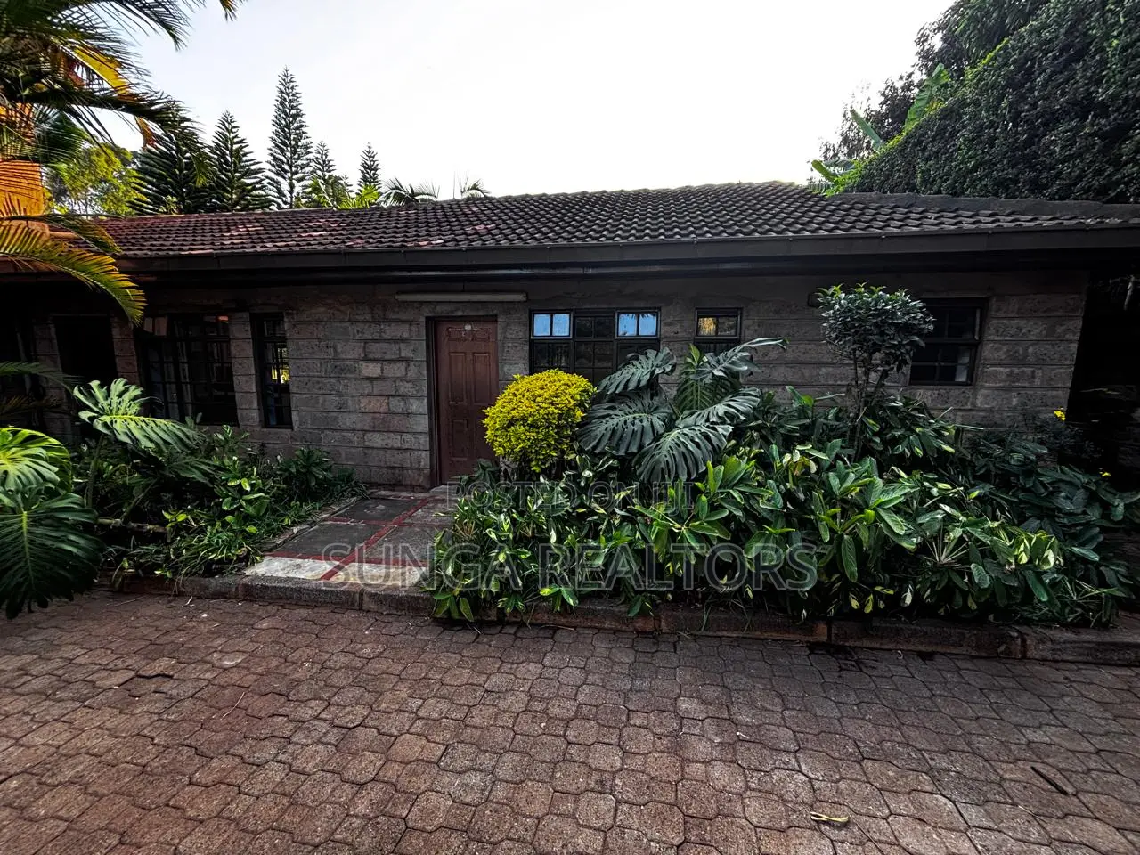 2bdrm Bungalow in Kitisuru for rent