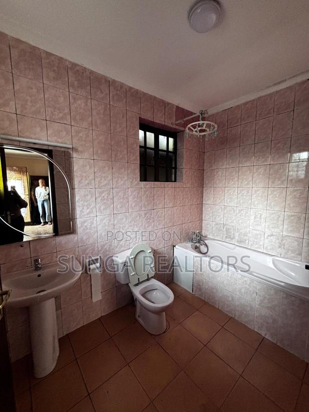 2bdrm Bungalow in Kitisuru for rent - thumbnail 5