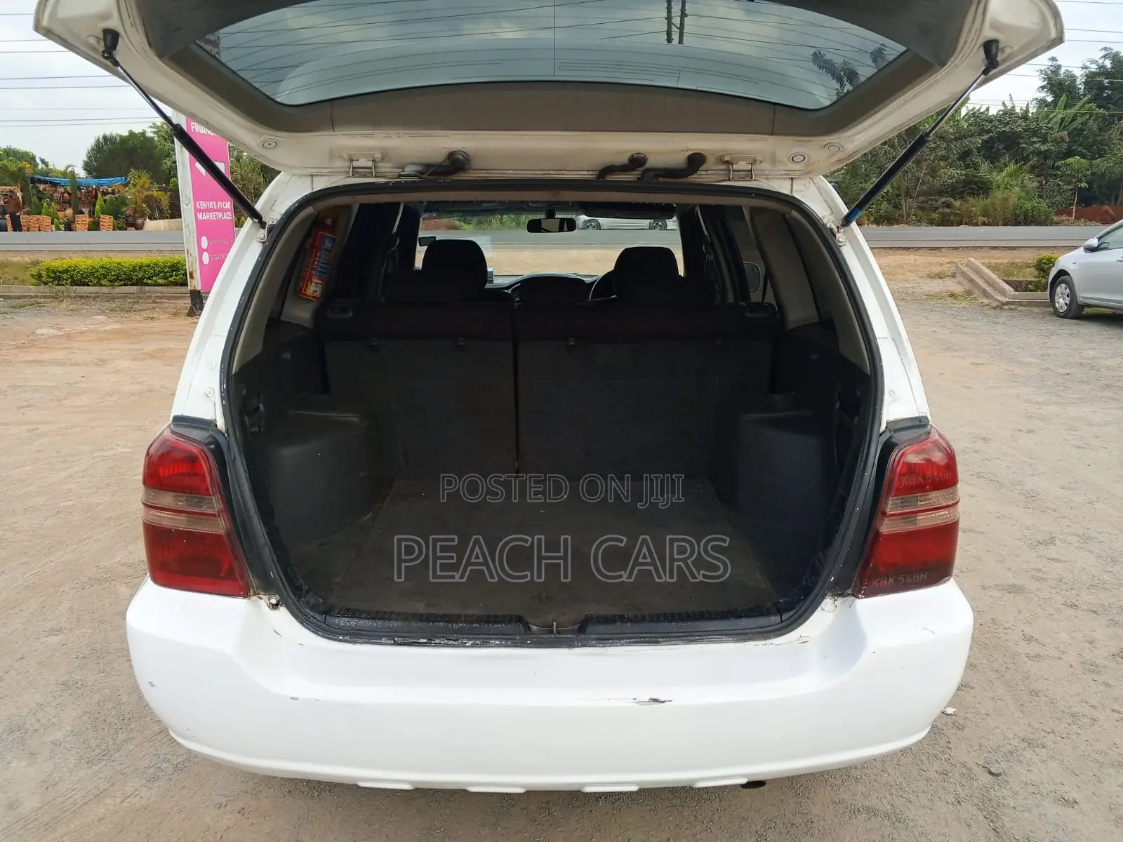Toyota Kluger 2002 White