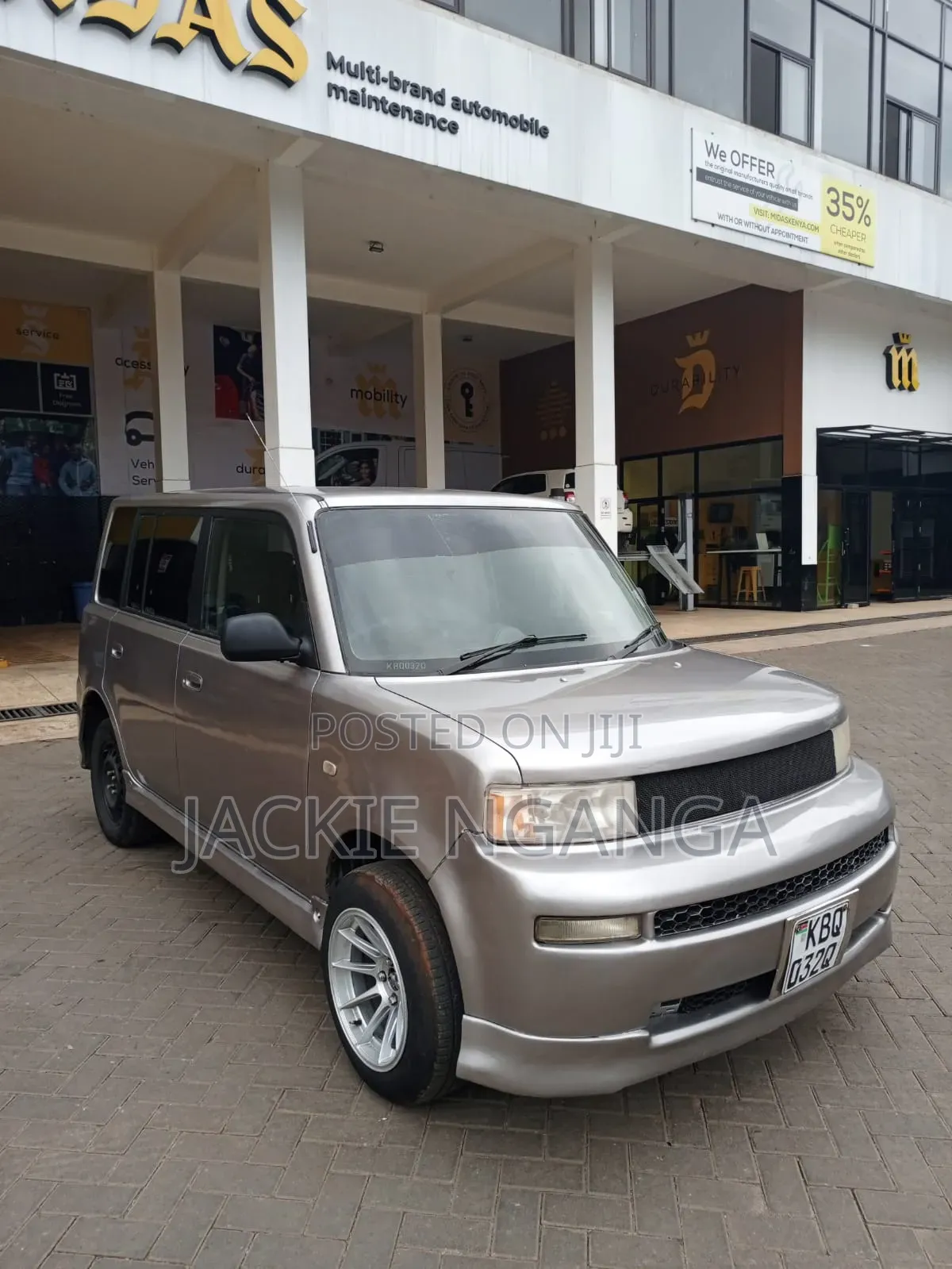 Toyota bB 2004 Gray