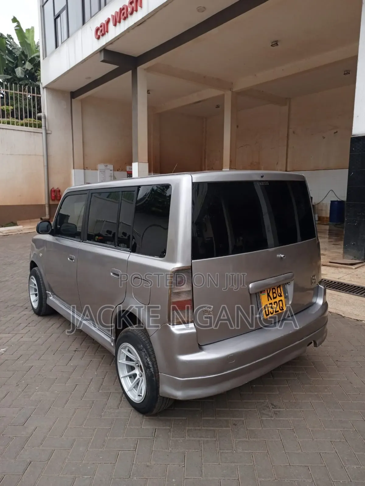 Toyota bB 2004 Gray