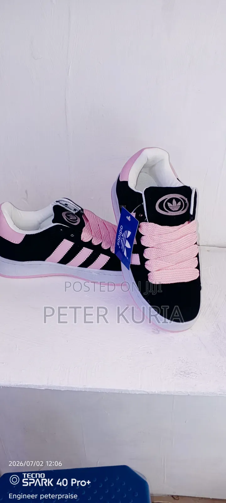 Authentic Adidas Campus Sneakers –