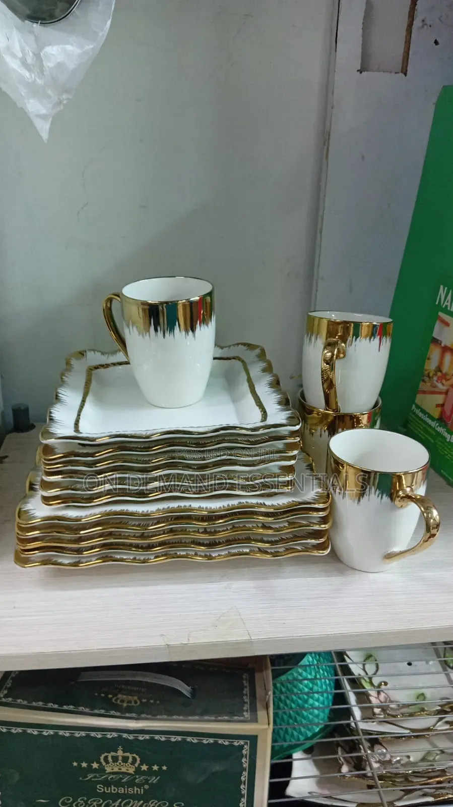 Gold Detail Dinner Set 18pc
