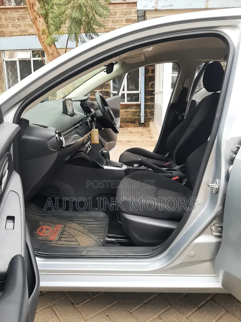 Mazda Demio 2018 Gray