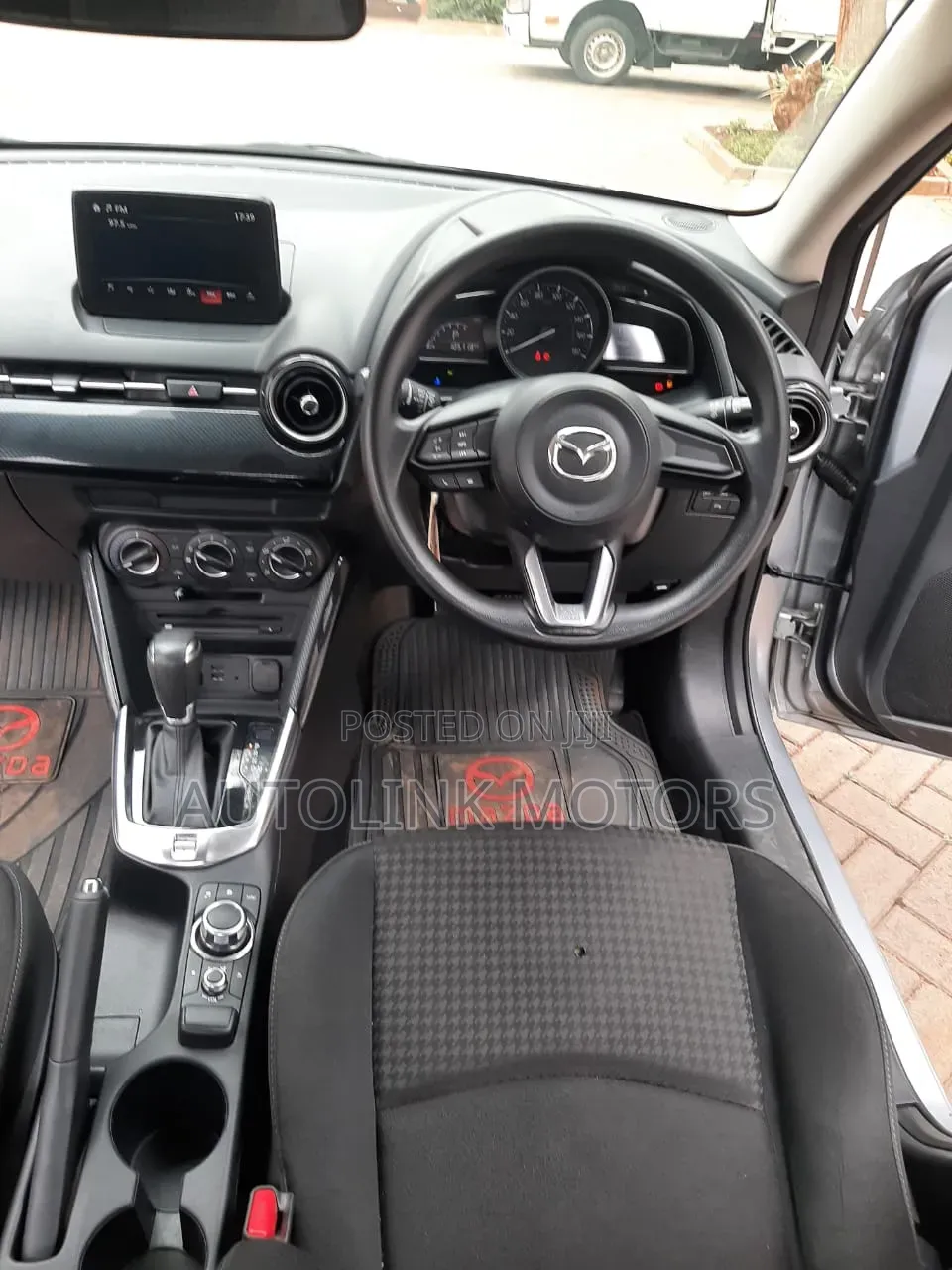 Mazda Demio 2018 Gray