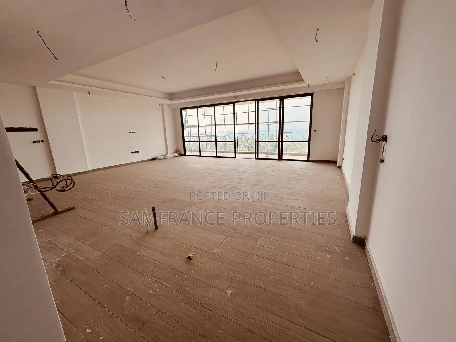 4bdrm Apartment in Lagoon, Kizingo for sale