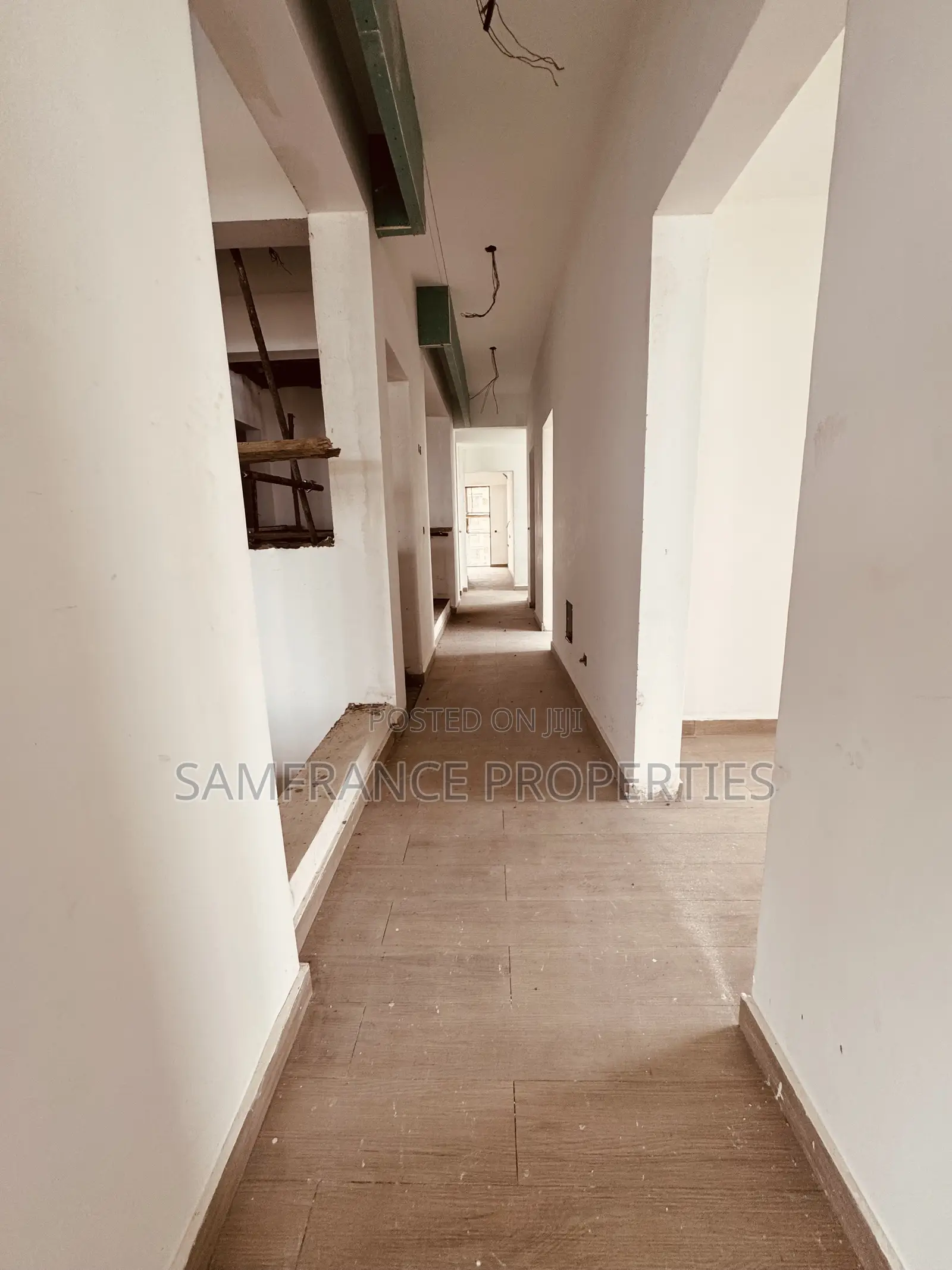 4bdrm Apartment in Lagoon, Kizingo for sale