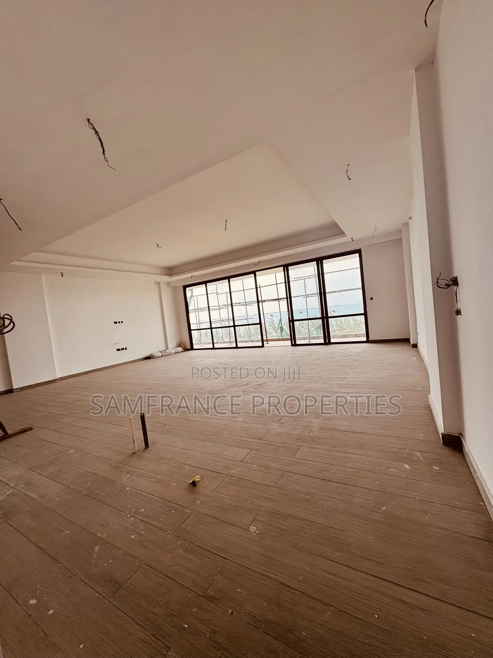 4bdrm Apartment in Lagoon, Kizingo for sale