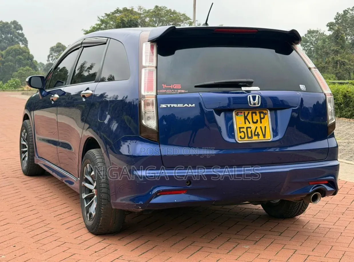 Honda Stream 2010 Blue