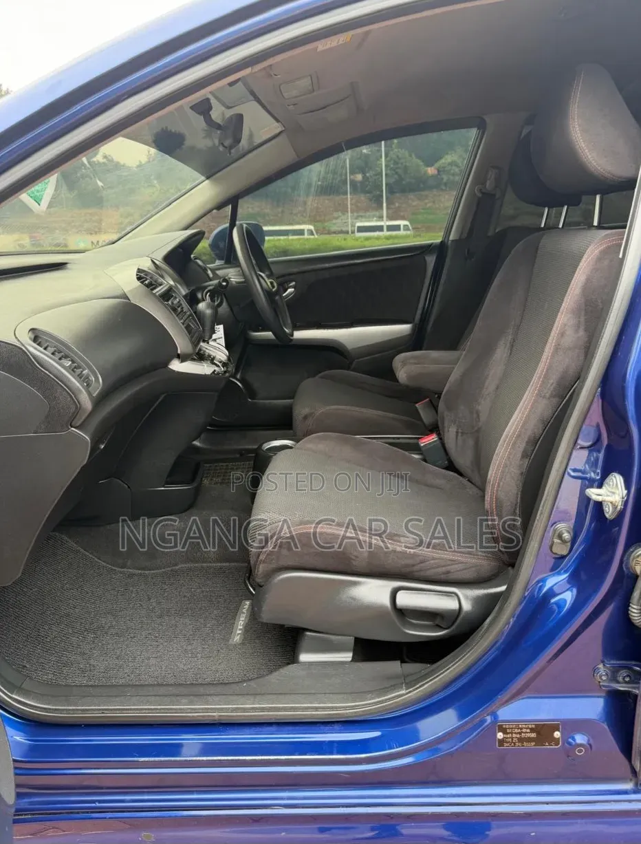 Honda Stream 2010 Blue