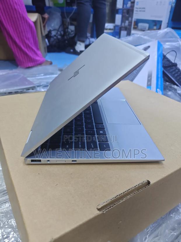 Laptop HP EliteBook 830 G8 16GB Intel Core i7 SSD 512GB - thumbnail 2