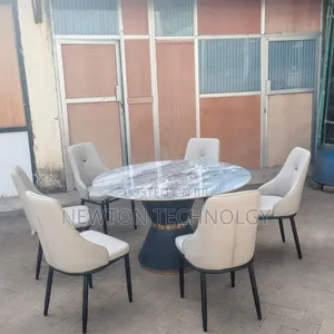 Round Top Marble Dinning Tabland 6 Chairs