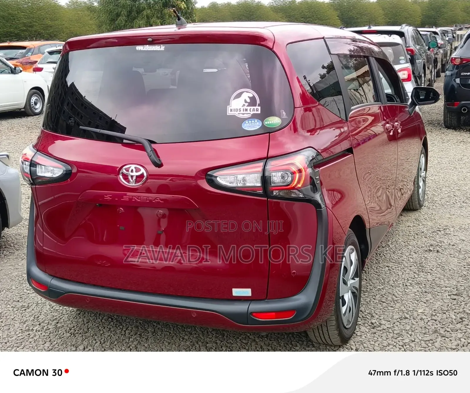 Toyota Sienta 2019 Red