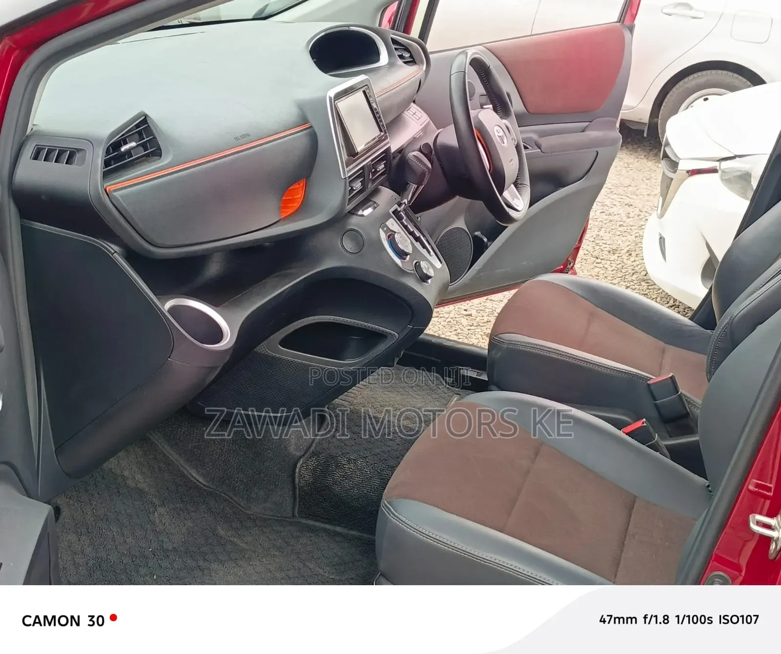 Toyota Sienta 2019 Red