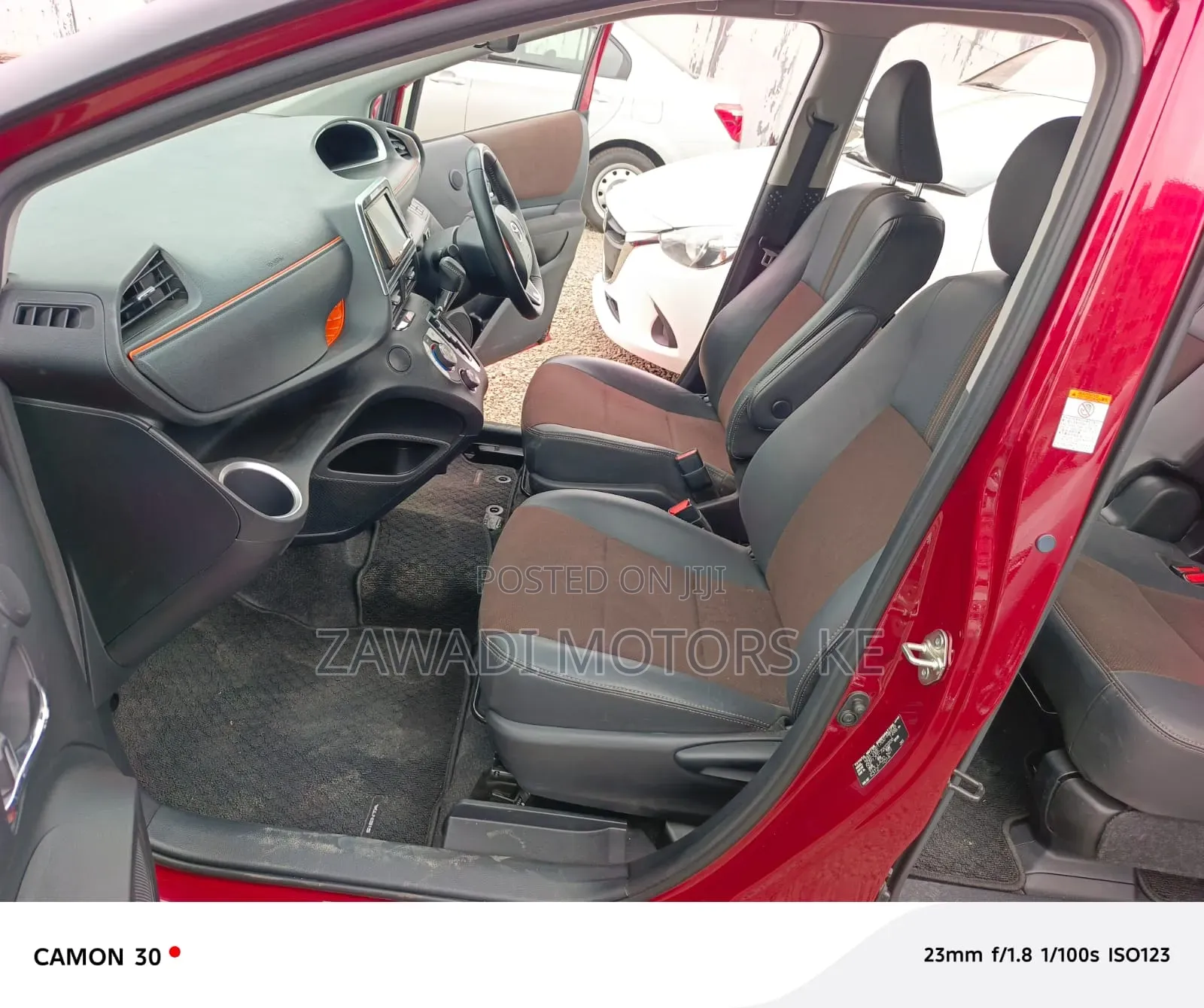 Toyota Sienta 2019 Red