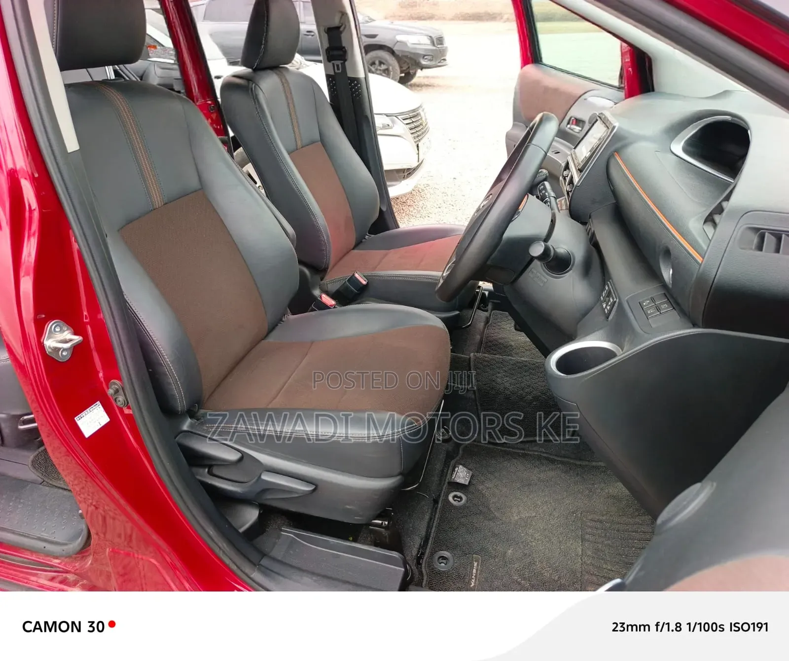 Toyota Sienta 2019 Red