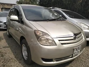 Toyota Corolla Spacio 2006 Gold
