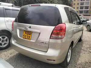 Toyota Corolla Spacio 2006 Gold