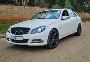 Mercedes-Benz C200 2014 White