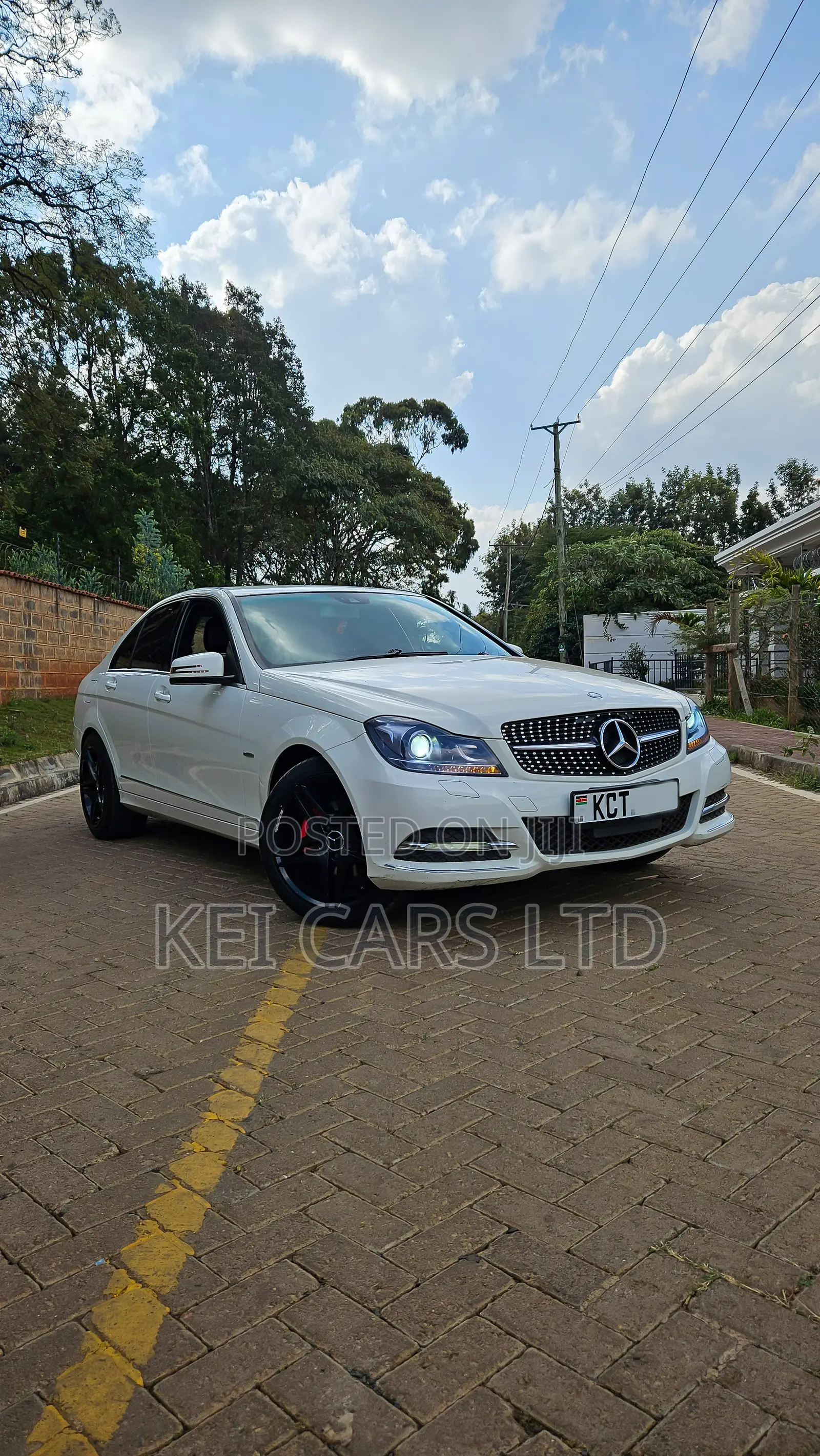 Mercedes-Benz C200 2014 White