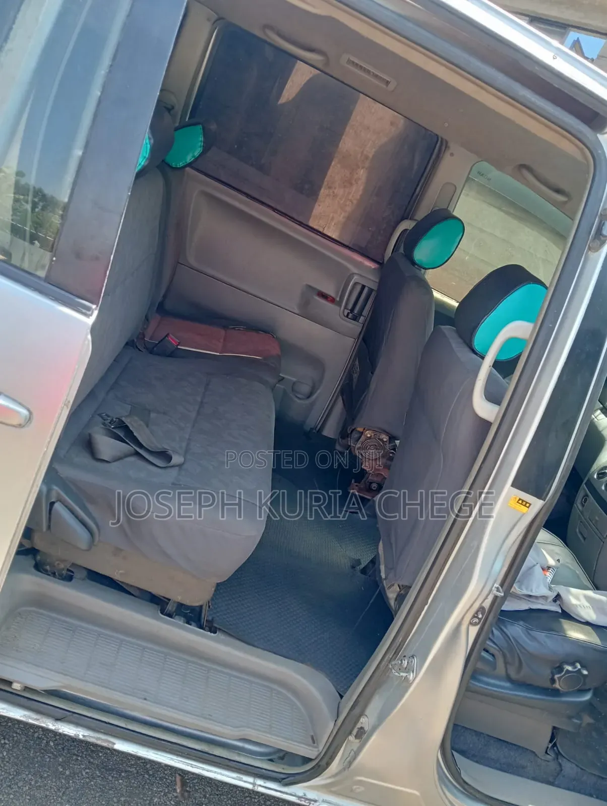 Toyota Noah 2004 Silver