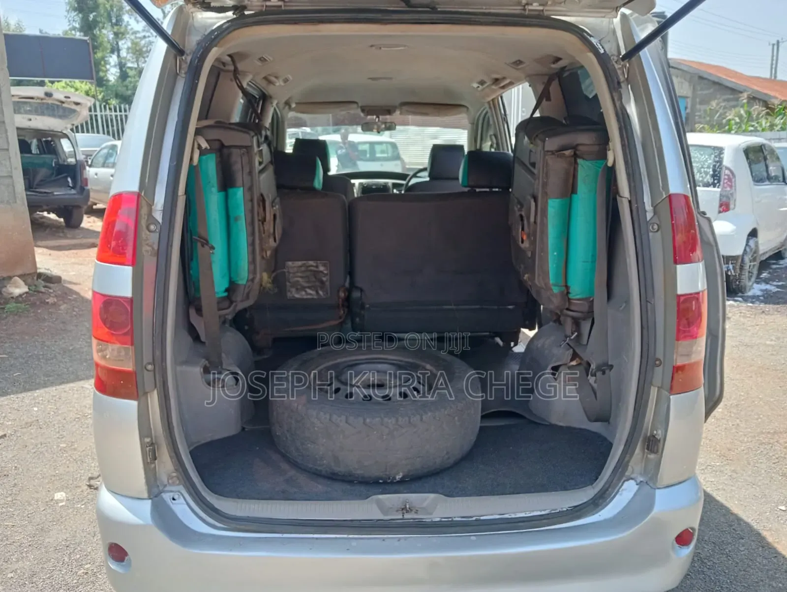 Toyota Noah 2004 Silver