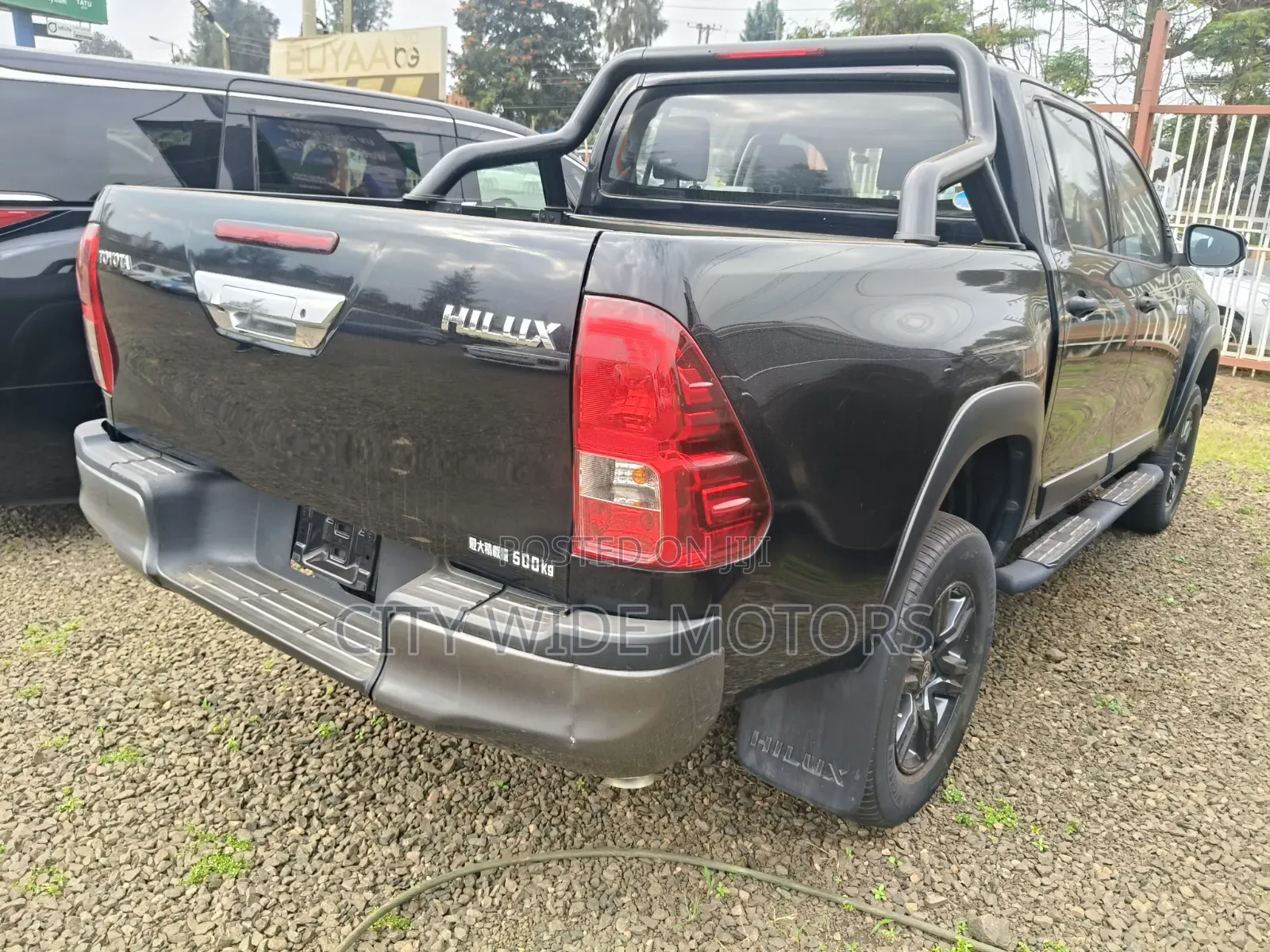 Toyota Hilux 2019 Black