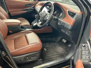 Toyota Harrier 2019 Black