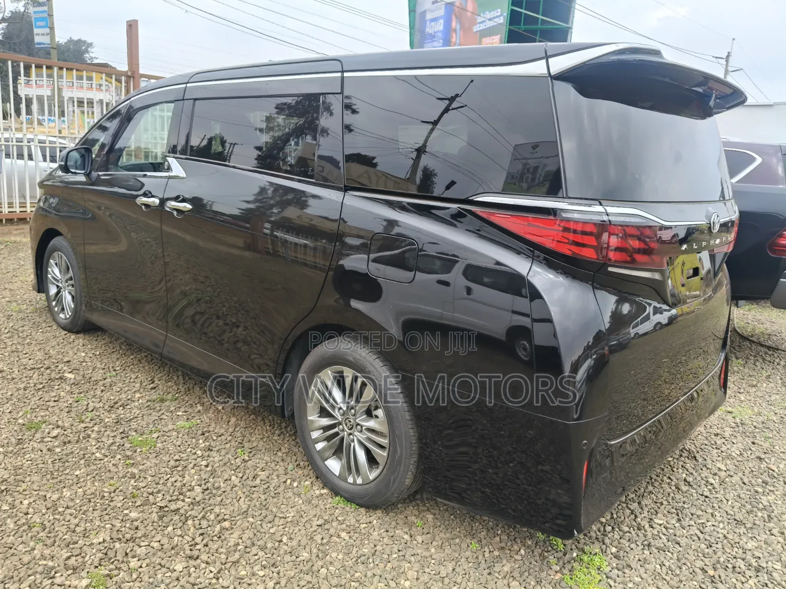 Toyota Vellfire 2025 Black