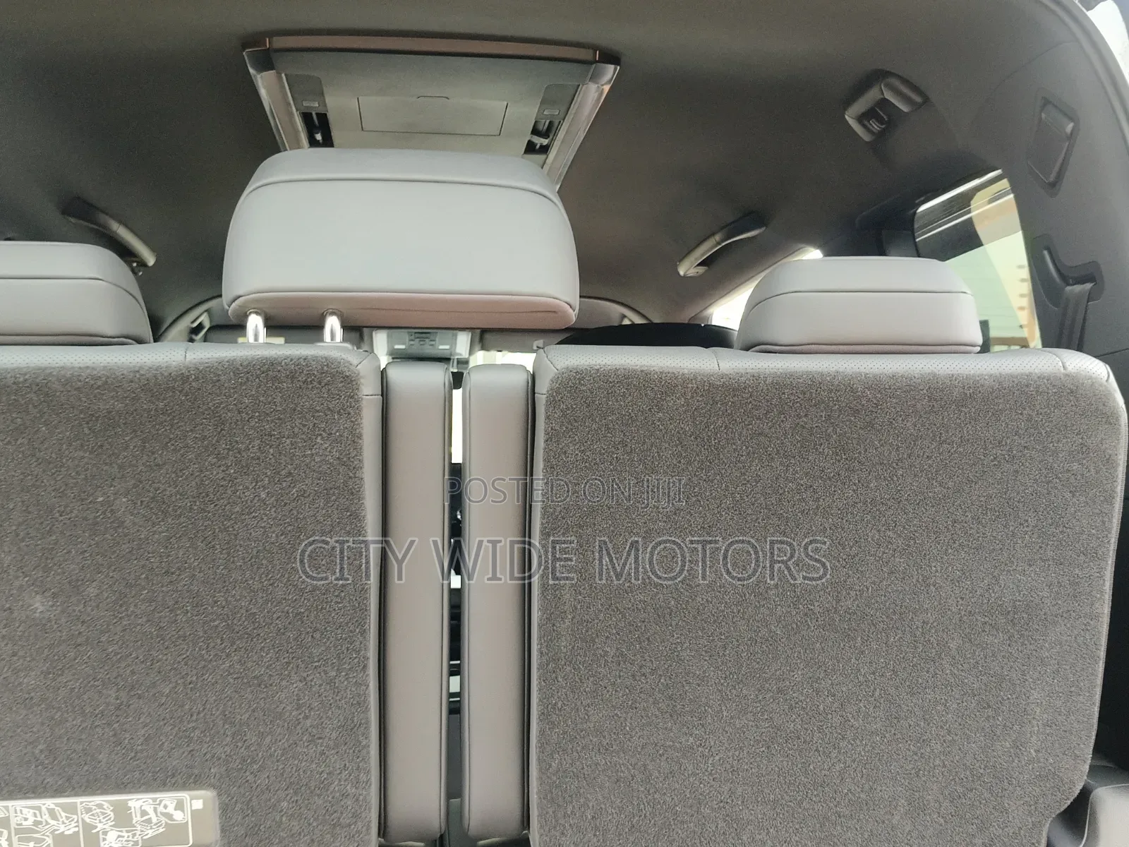 Toyota Vellfire 2025 Black