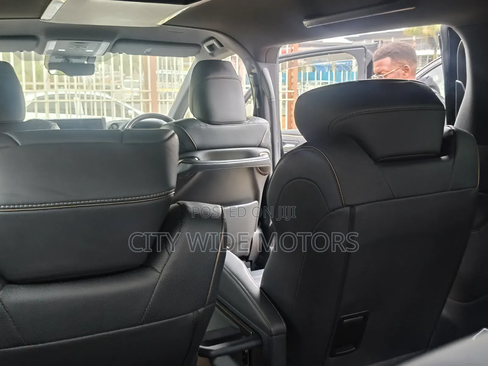 Toyota Vellfire 2025 Black