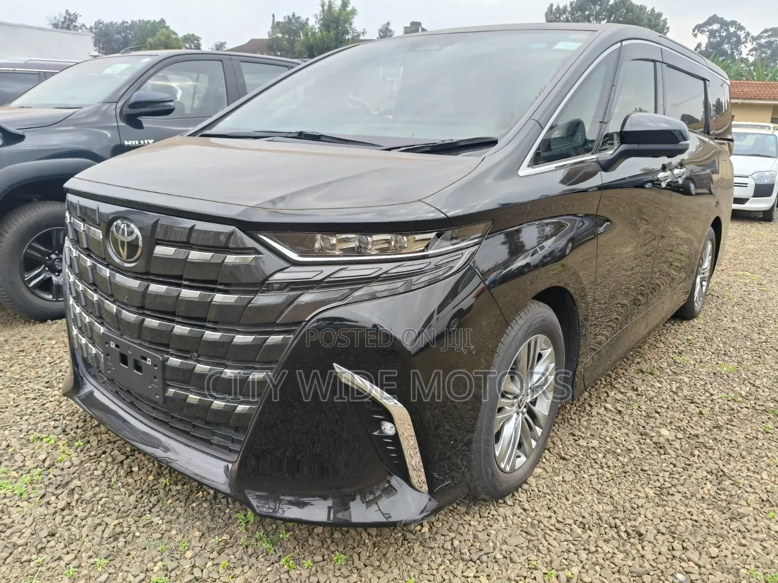 Toyota Vellfire 2025 Black