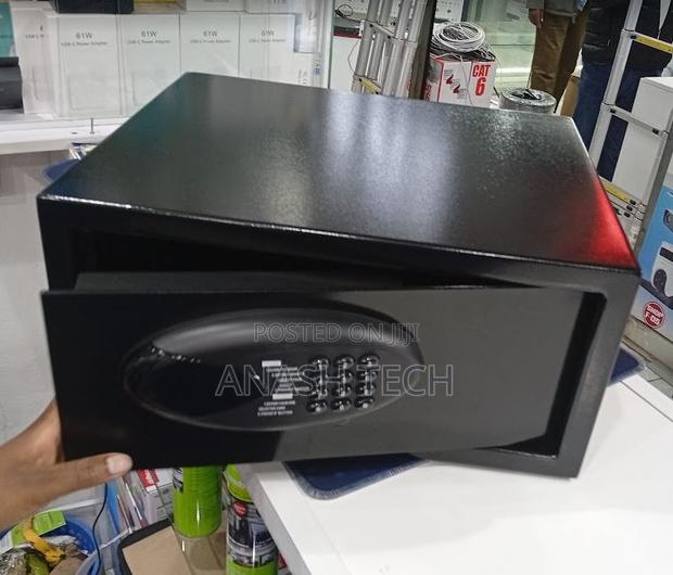 Hotel Room Safe Box Electronic Keypad Safe With Backup Keys - main view