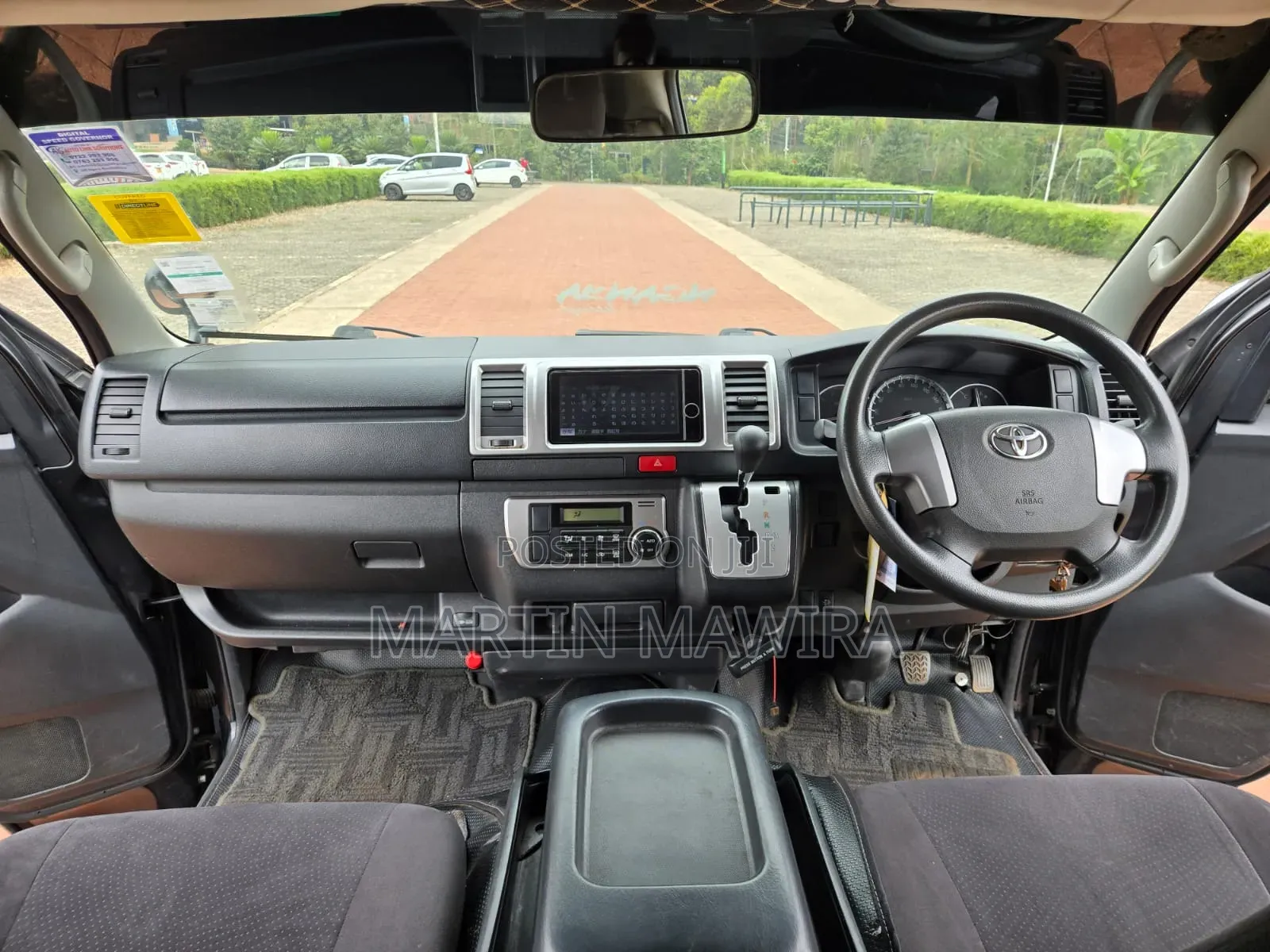 Toyota HiAce 2018 Black