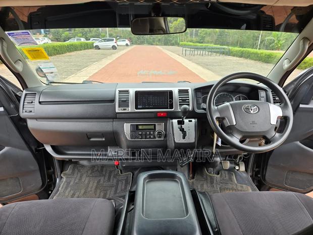 Toyota HiAce 2018 Black - thumbnail 9