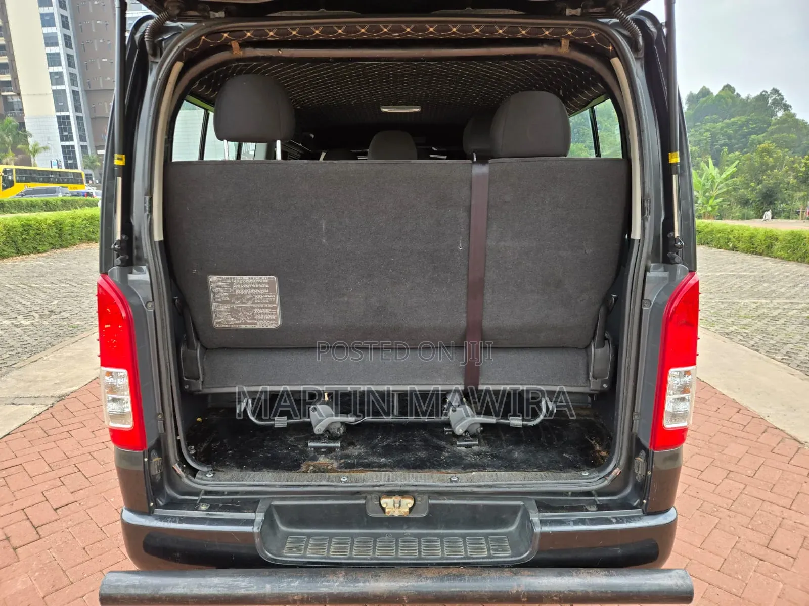 Toyota HiAce 2018 Black