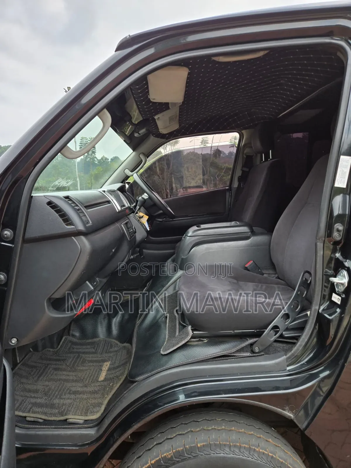 Toyota HiAce 2018 Black