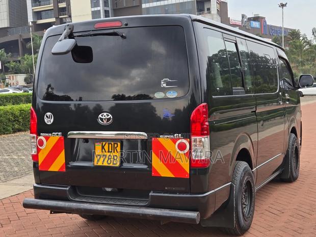Toyota HiAce 2018 Black - thumbnail 8