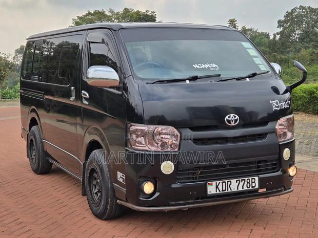 Toyota HiAce 2018 Black - thumbnail 2