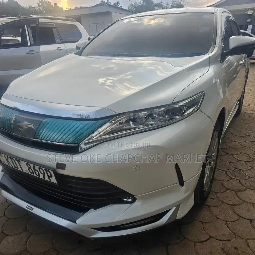 Toyota Harrier 2018 White