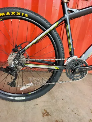 Carrera 27.5" Mountain Bike