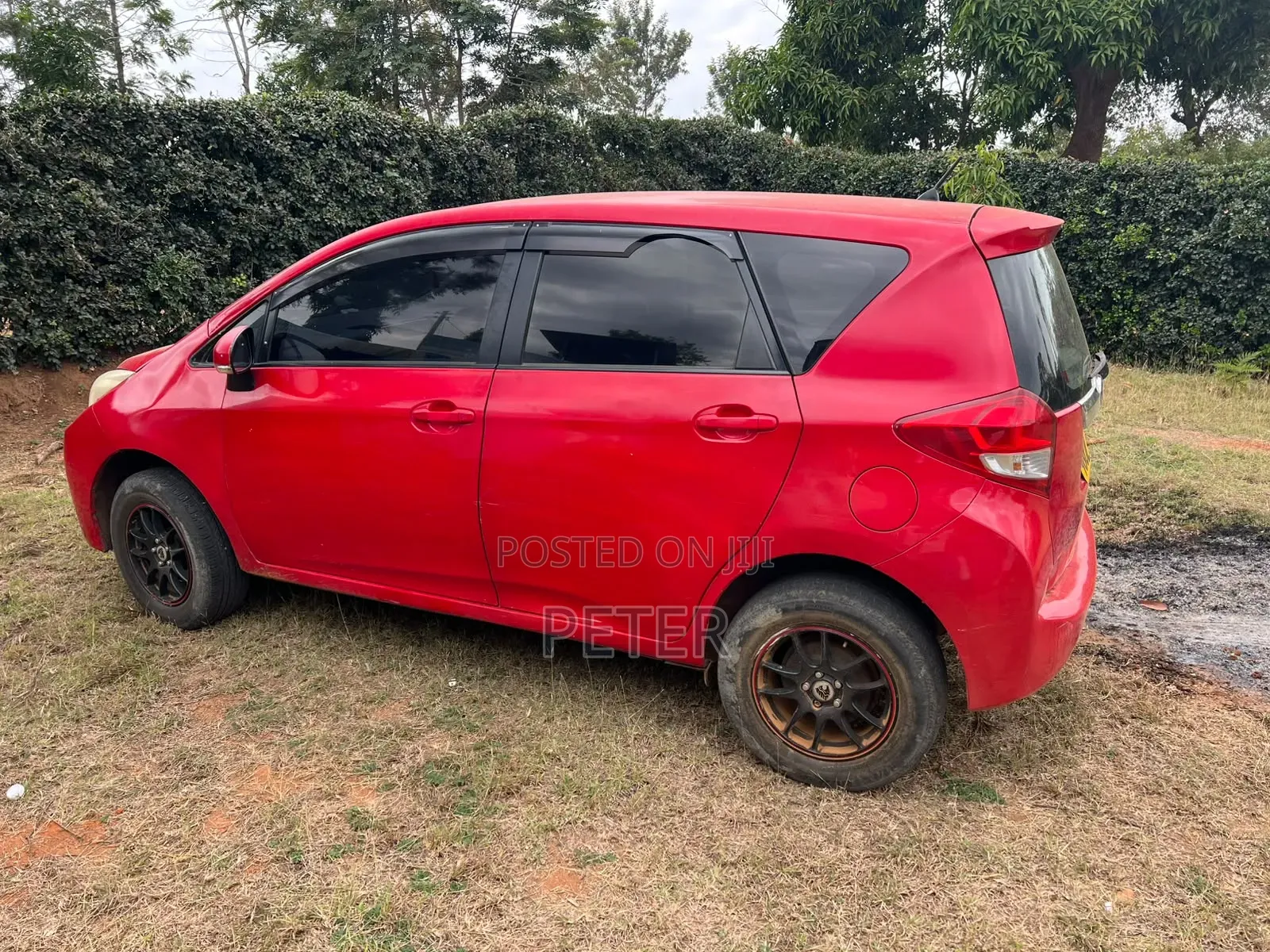 Subaru Trezia 2014 Red
