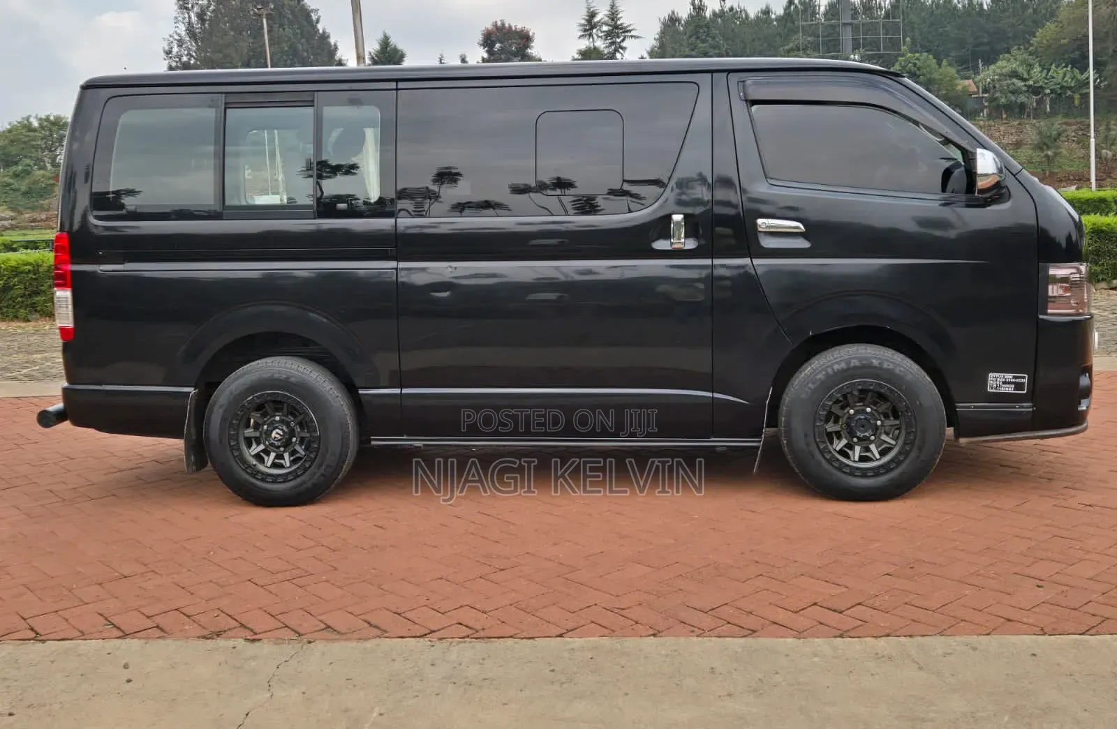 Toyota HiAce 2018 Black